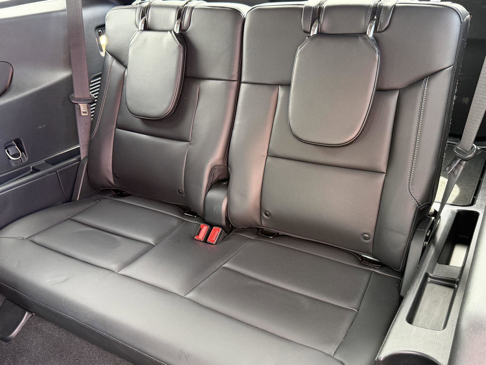 Used 2023 Ford Explorer XLT w/ Equipment Group 202A image 9