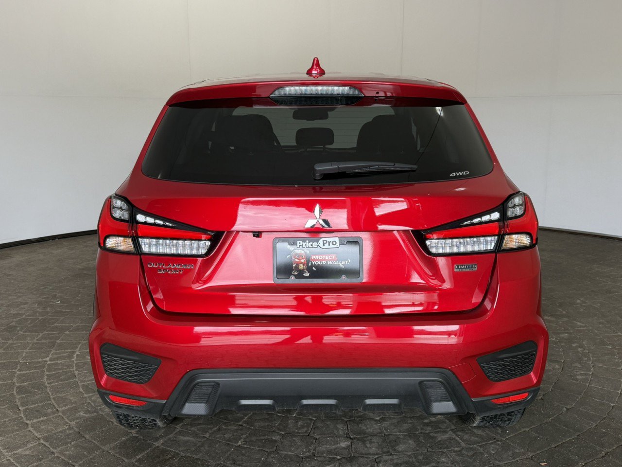 Used 2025 Mitsubishi Outlander Sport LE AWD/4WD image 6