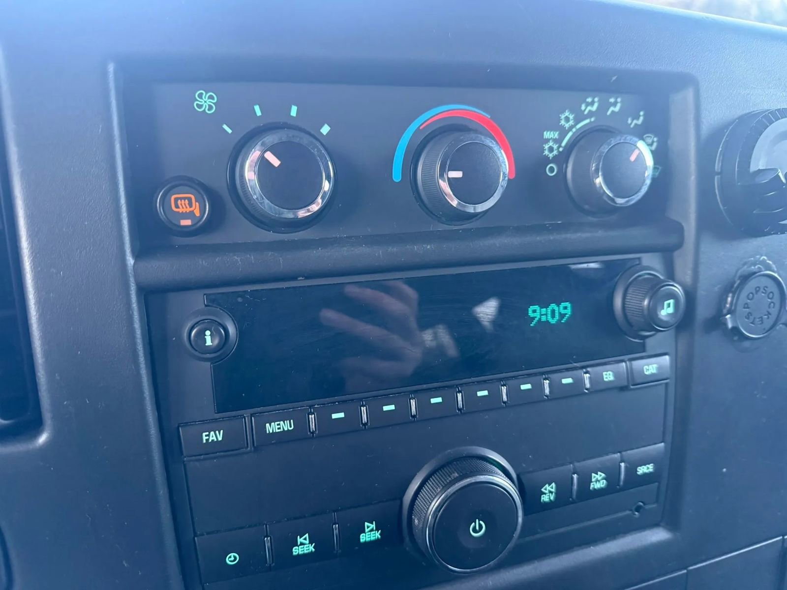 Used 2018 Chevrolet Express 2500 LT w/ LT Preferred Equipment Group RWD image 15