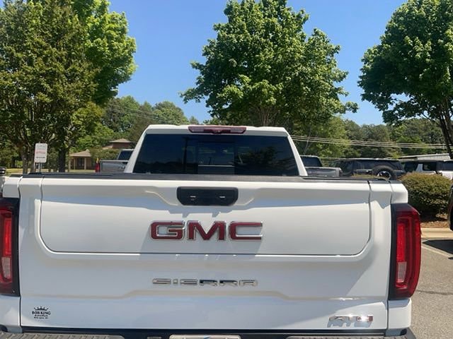 Used 2021 GMC Sierra 1500 AT4 w/ AT4 Value Package AWD/4WD image 3