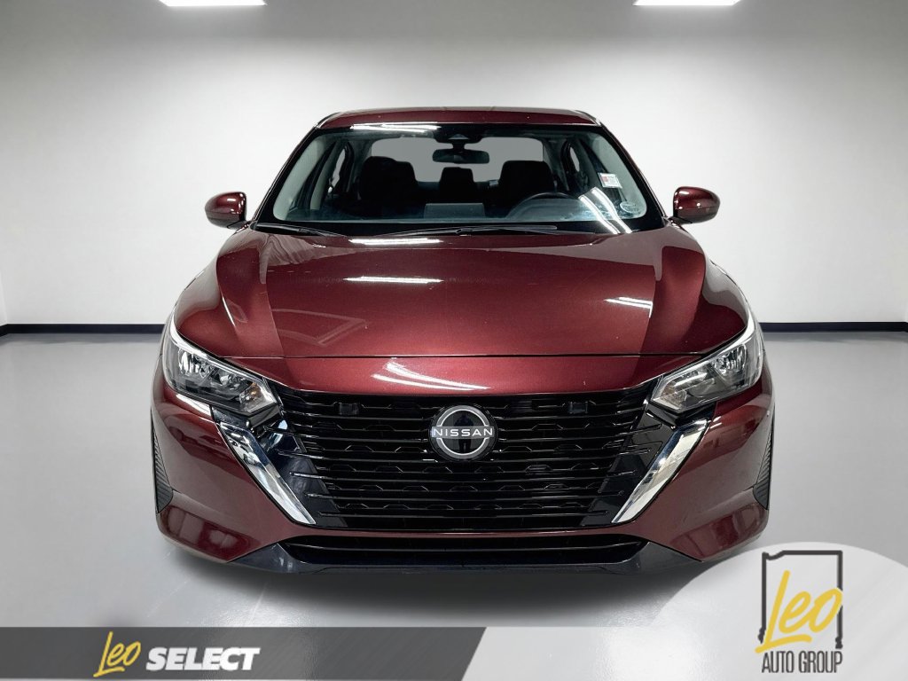 Used 2024 Nissan Sentra SV FWD image 2