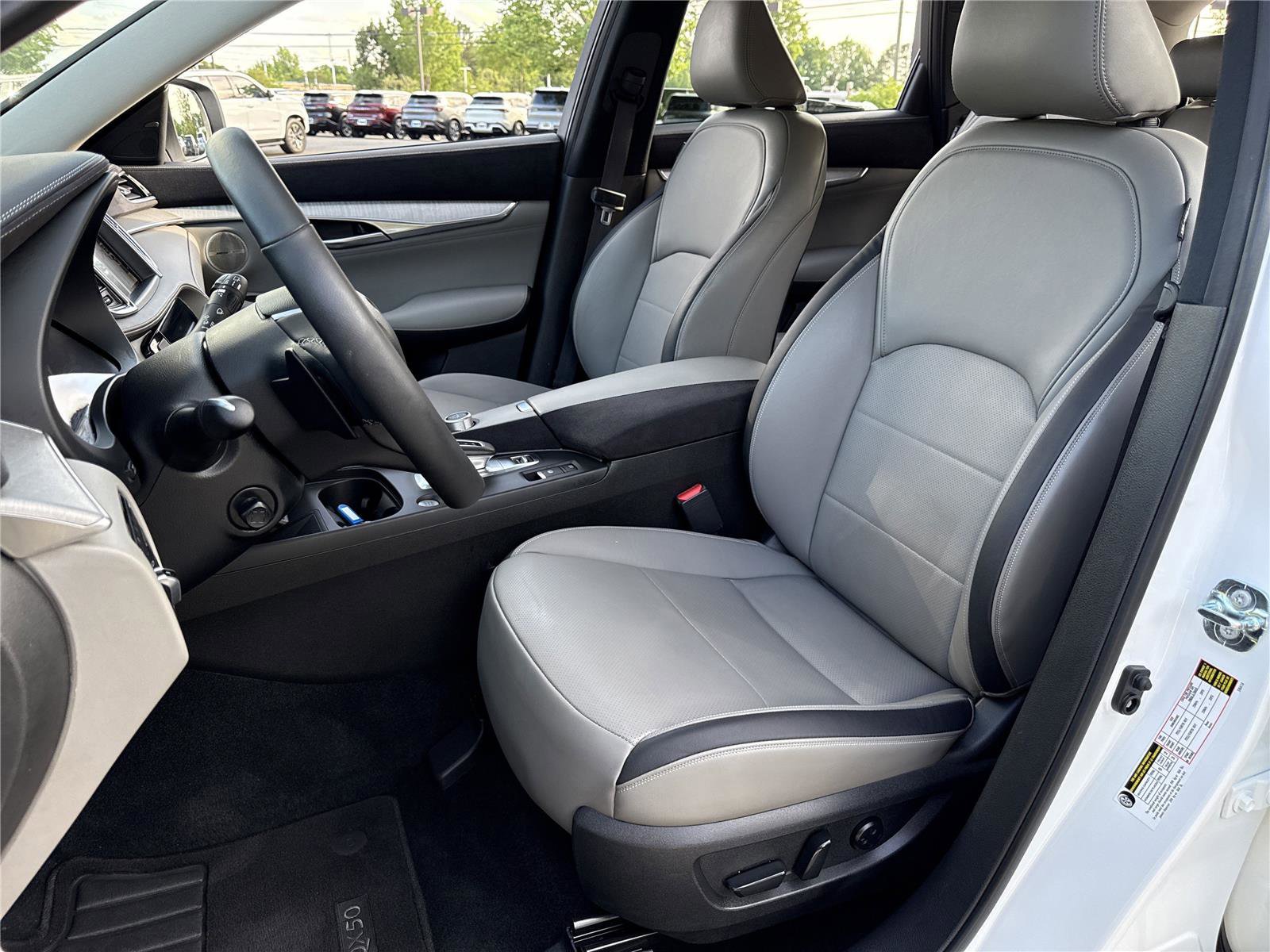 Used 2023 INFINITI QX50 Sensory AWD/4WD image 17
