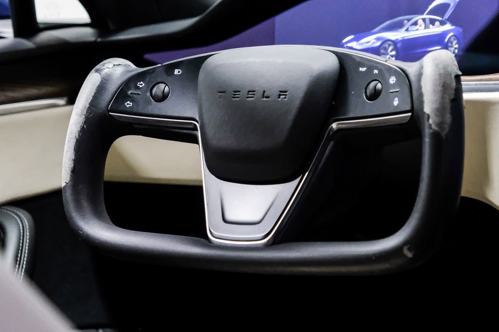 Used 2023 Tesla Model S Standard Range image 17