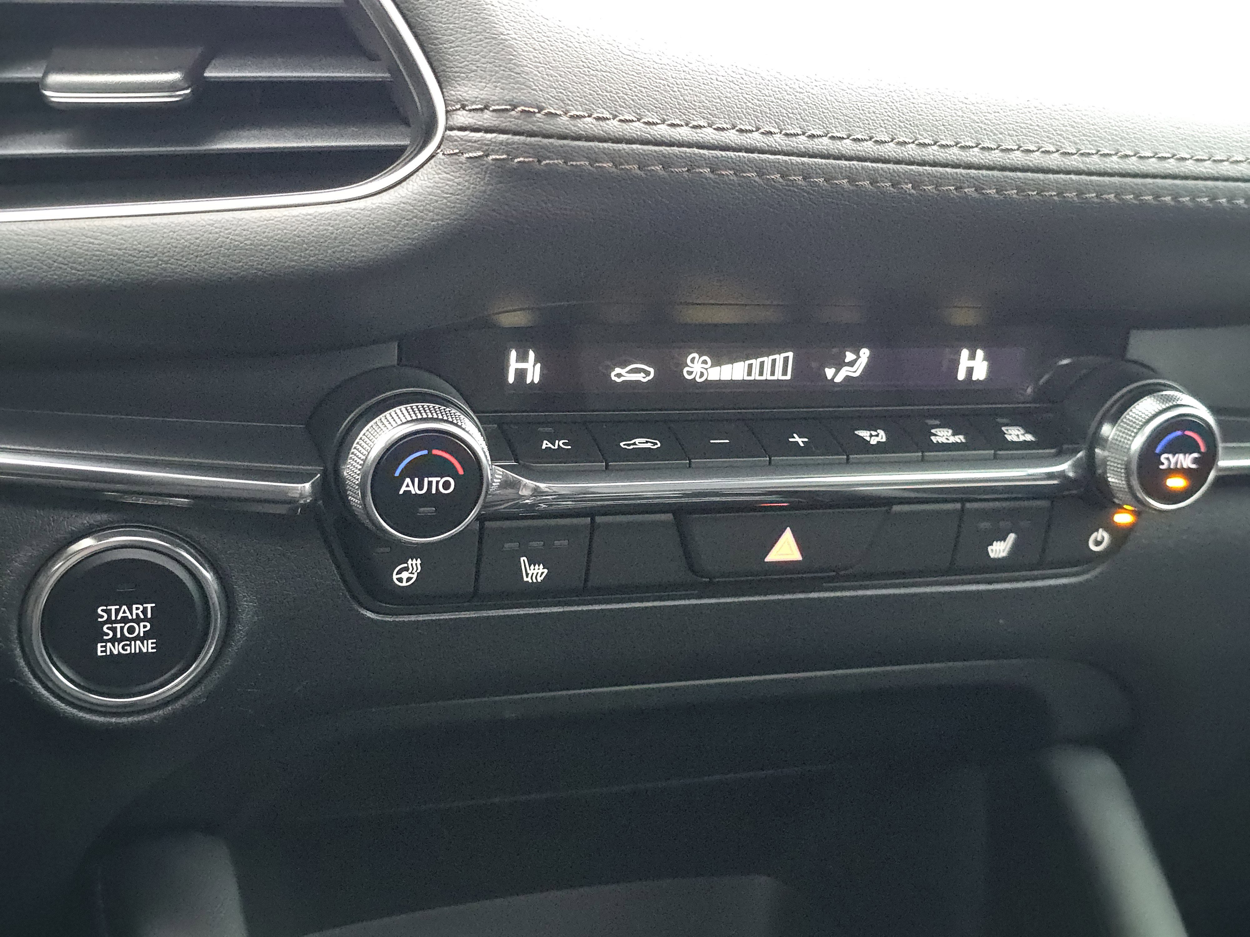 Used 2024 MAZDA MAZDA3 Hatchback w/Premium Plus Pkg image 14