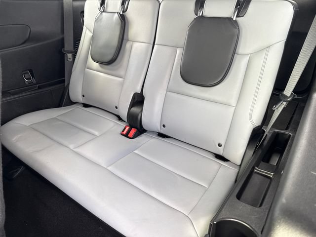Used 2021 Ford Explorer XLT w/ Equipment Group 202A RWD image 17