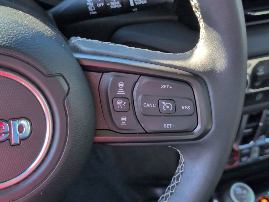 Used 2025 Jeep Wrangler Unlimited Rubicon w/ Convenience Group image 22