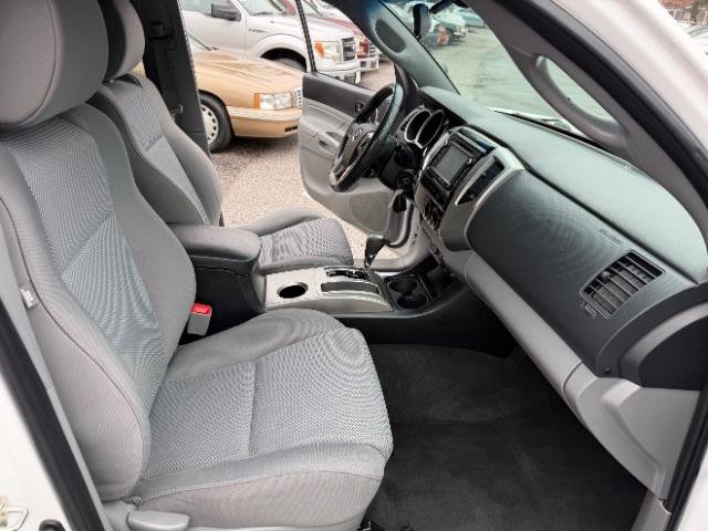 Used 2015 Toyota Tacoma 4x4 Double Cab w/ TRD Off-Road Package image 33