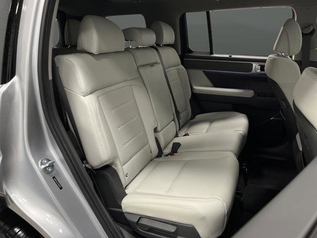 Used 2026 Hyundai Santa Fe Limited image 34