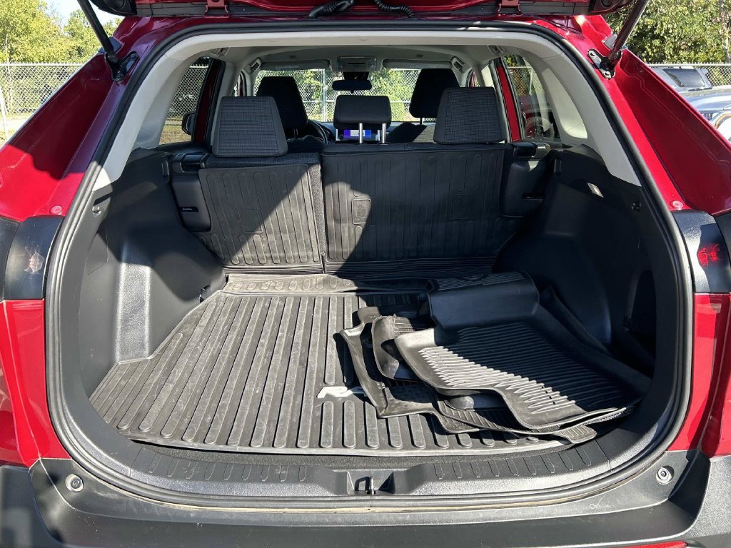 Used 2023 Toyota RAV4 LE FWD image 11