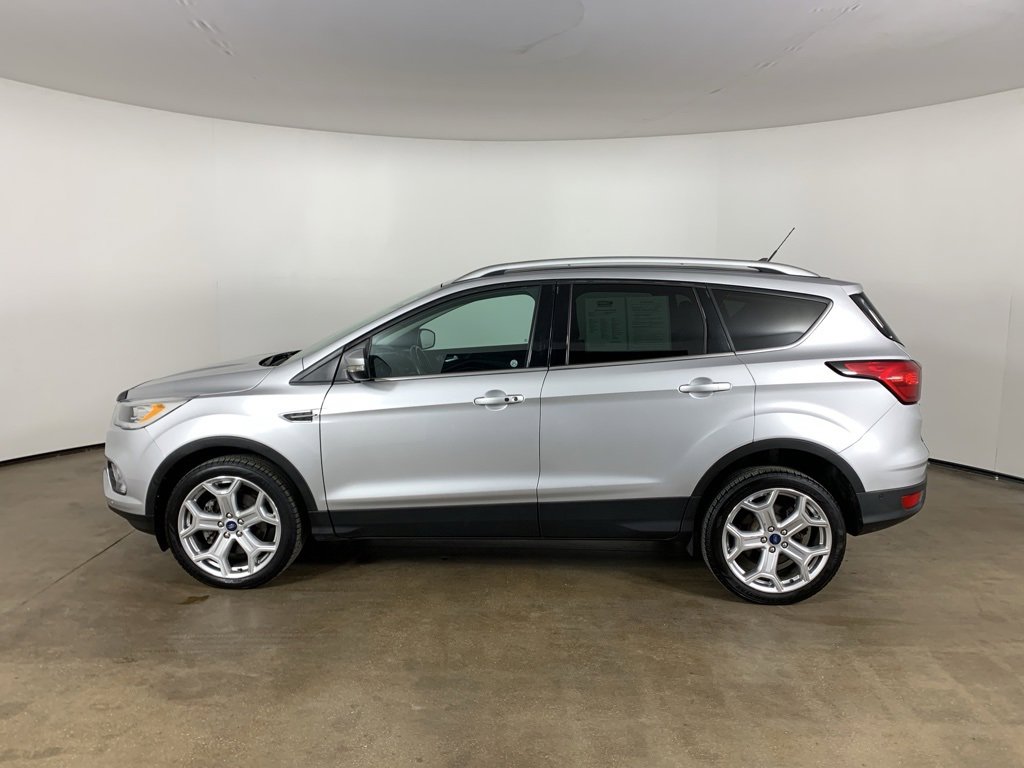 Used 2019 Ford Escape Titanium image 16