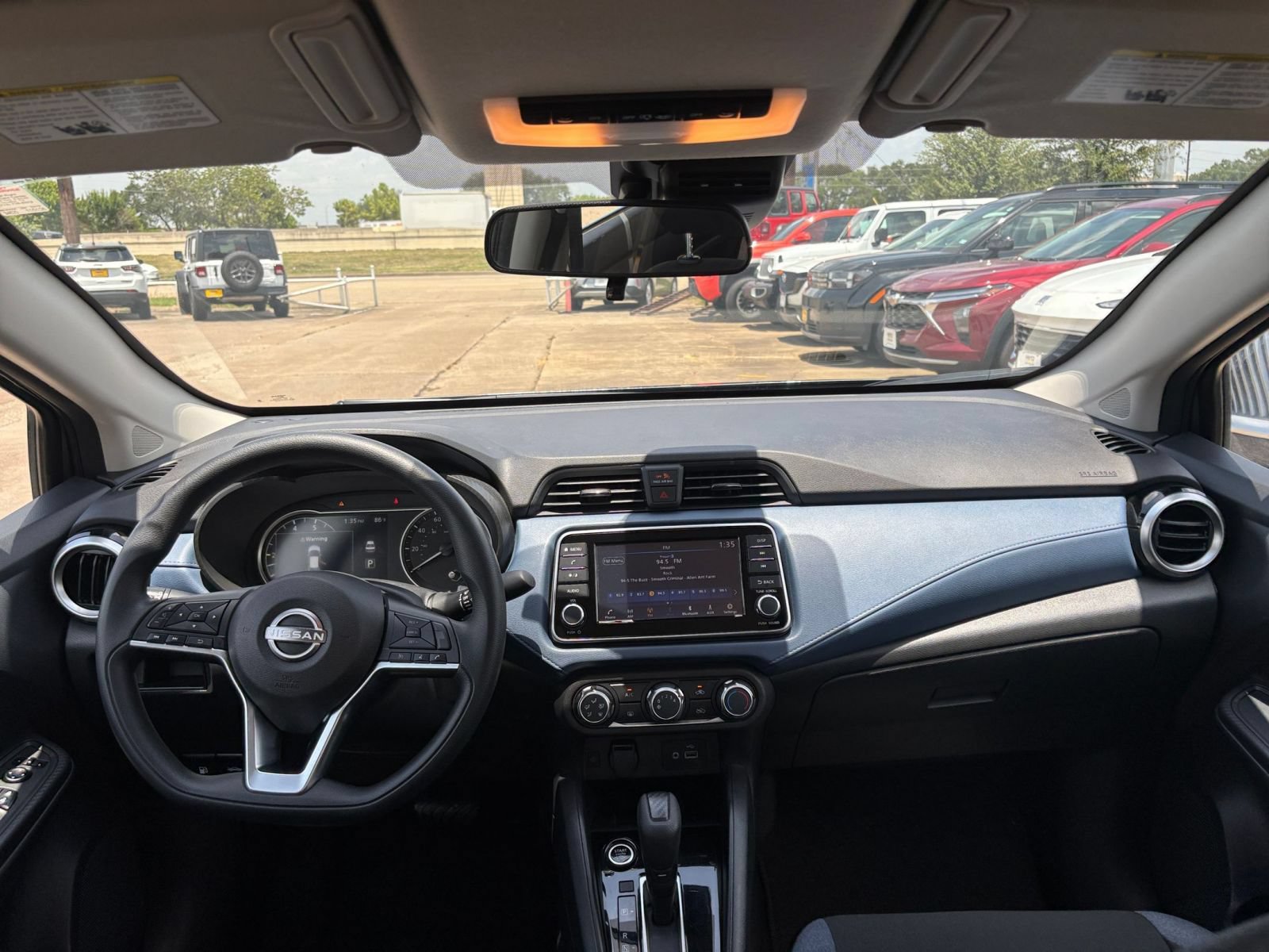 Used 2025 Nissan Versa SV FWD image 30