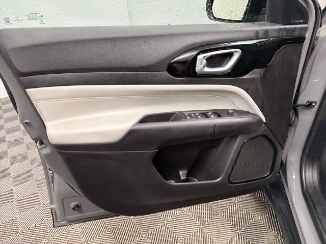 Used 2022 Jeep Compass Limited AWD/4WD image 11