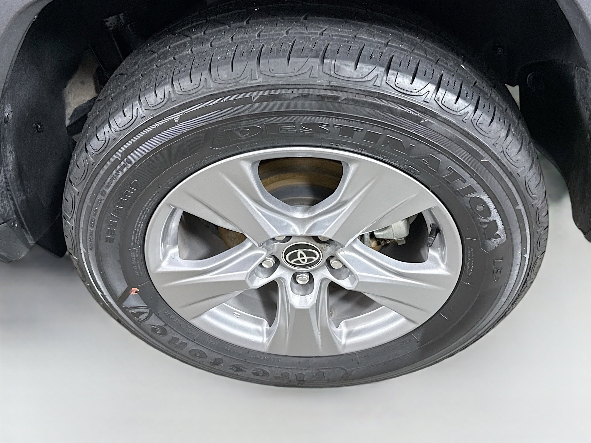 Used 2025 Toyota RAV4 LE image 27