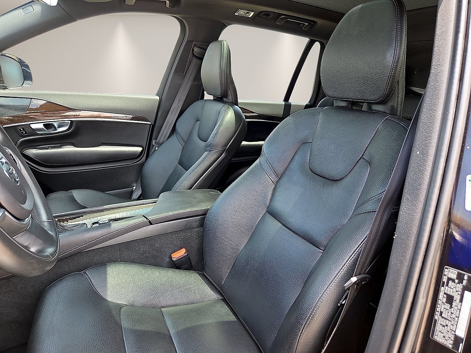 Used 2019 Volvo XC90 T6 Momentum AWD/4WD image 16