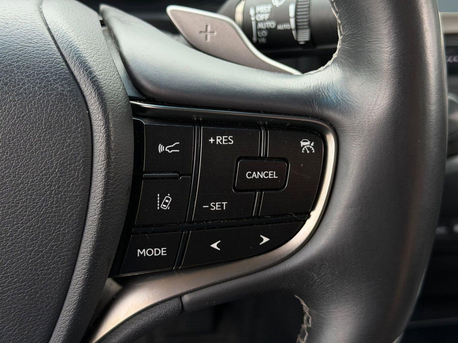 Certified 2020 Lexus ES 300h w/ Premium Package FWD image 27