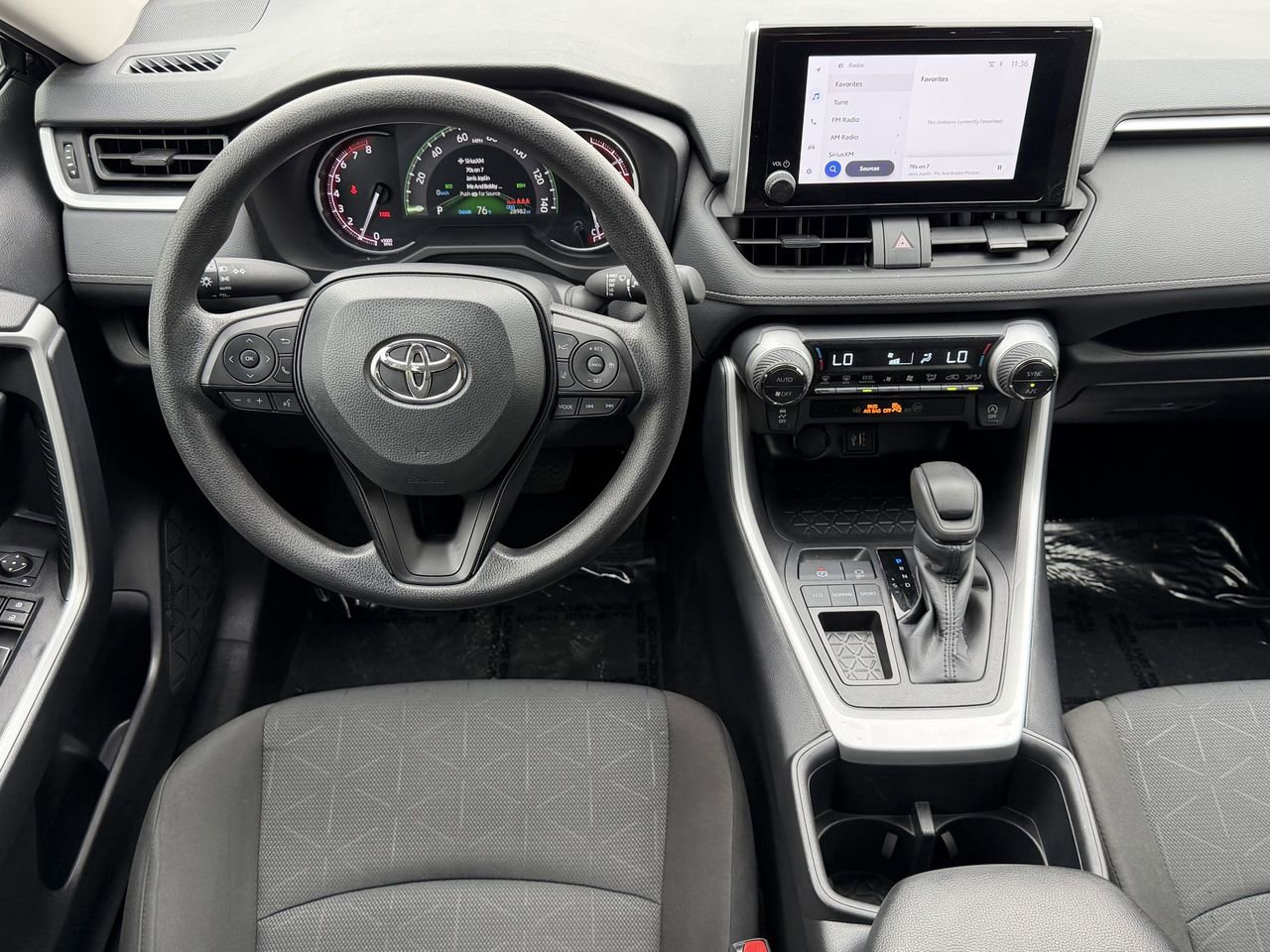 Used 2025 Toyota RAV4 XLE FWD image 12