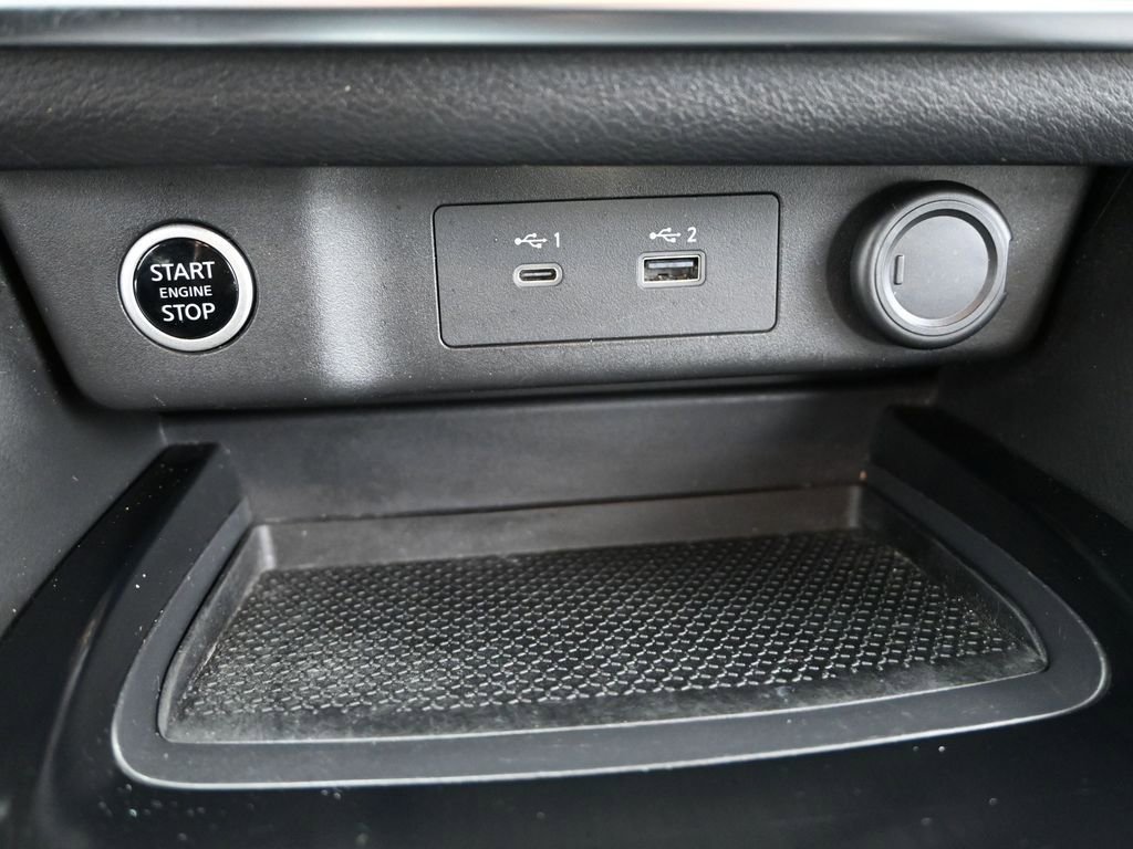 Used 2021 Nissan Rogue SV image 19