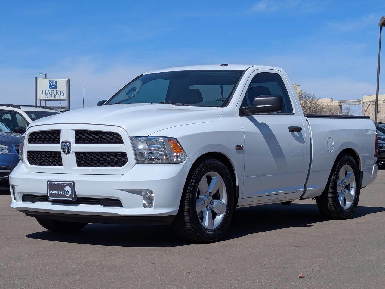 Used 2014 RAM 1500 Express RWD image 8