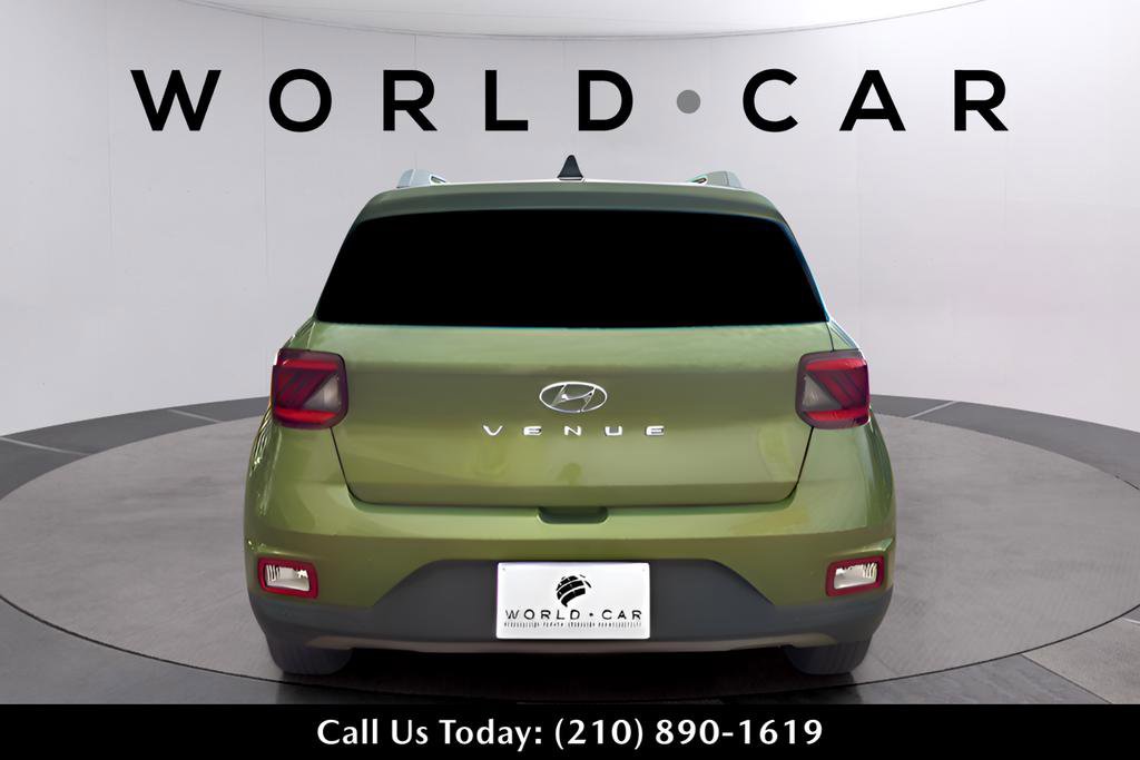 Used 2020 Hyundai Venue SEL image 11