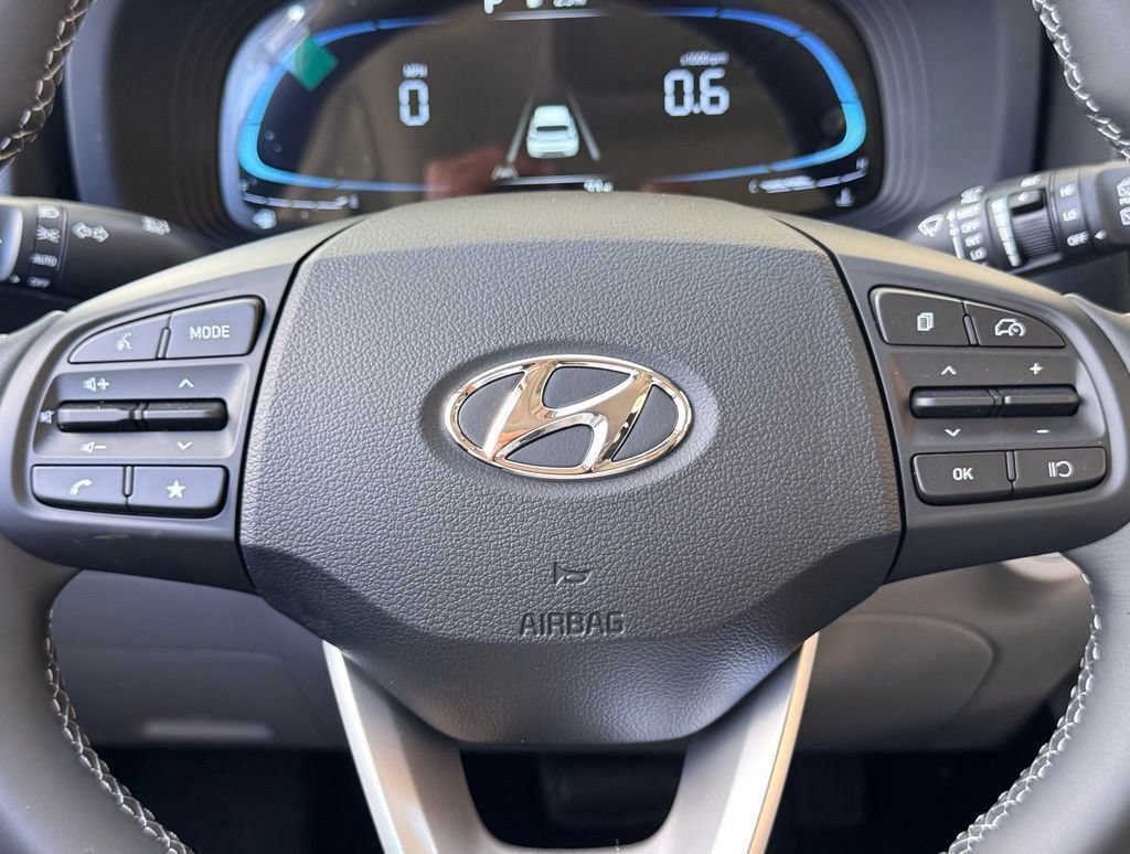 New 2026 Hyundai Venue SEL FWD image 7