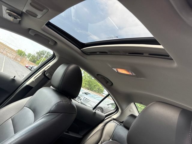 Used 2016 Chevrolet Cruze LTZ w/ Sun, Sound and Sport Package FWD image 12