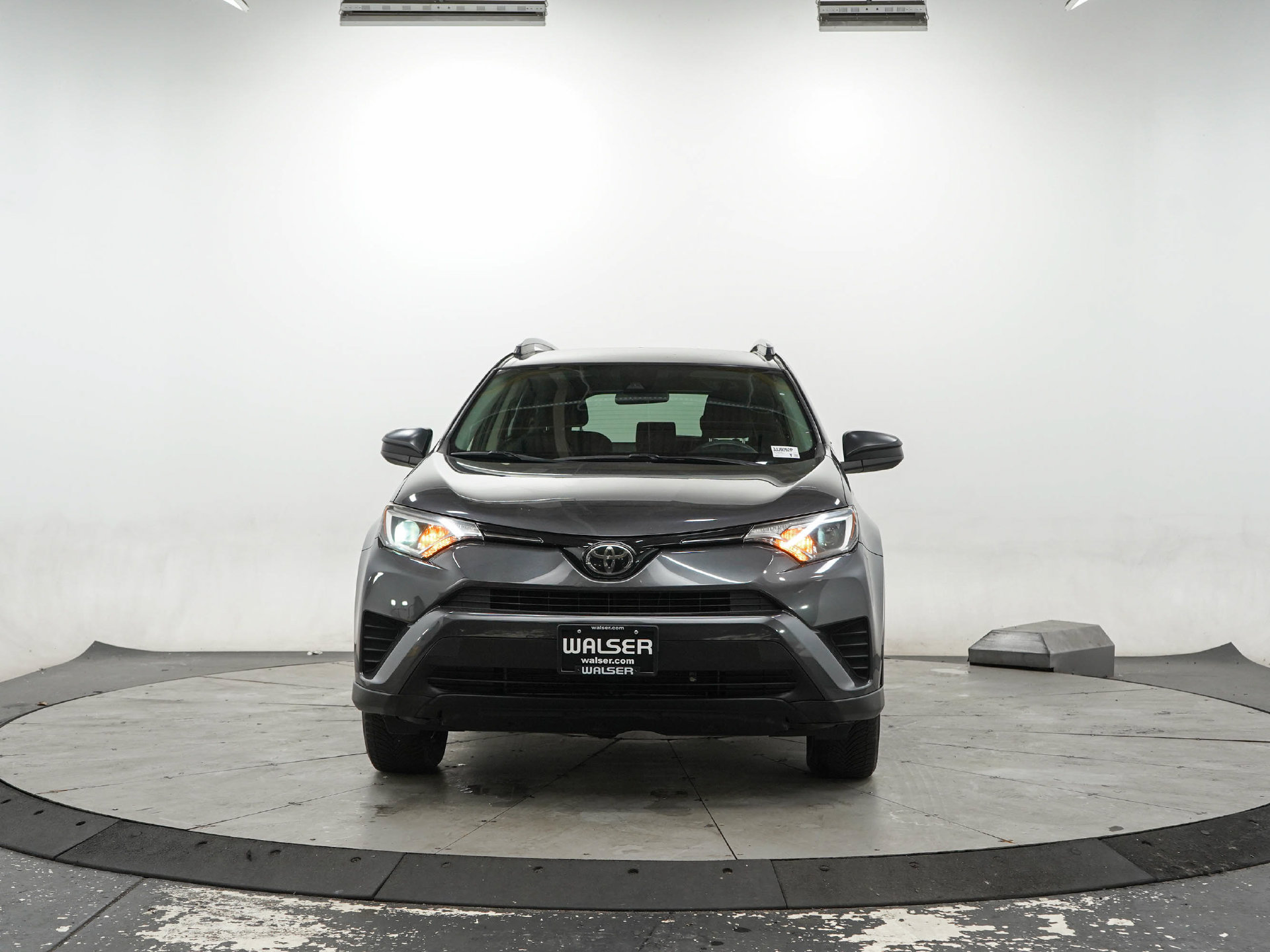 Used 2018 Toyota RAV4 LE w/ All Weather Liner Package AWD/4WD image 8
