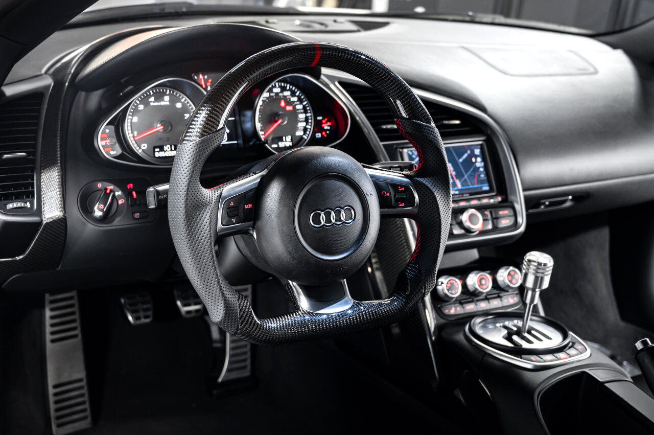 Used 2009 Audi R8 V8 image 23