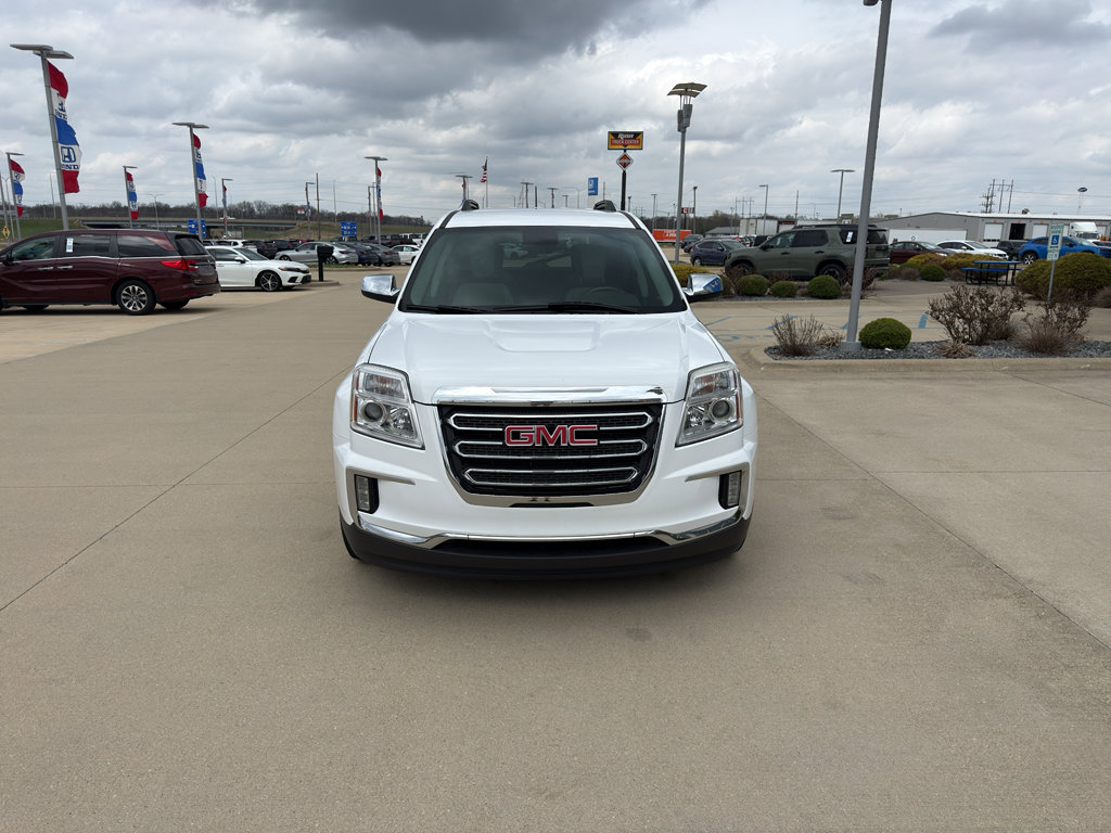 Used 2017 GMC Terrain SLT image 2