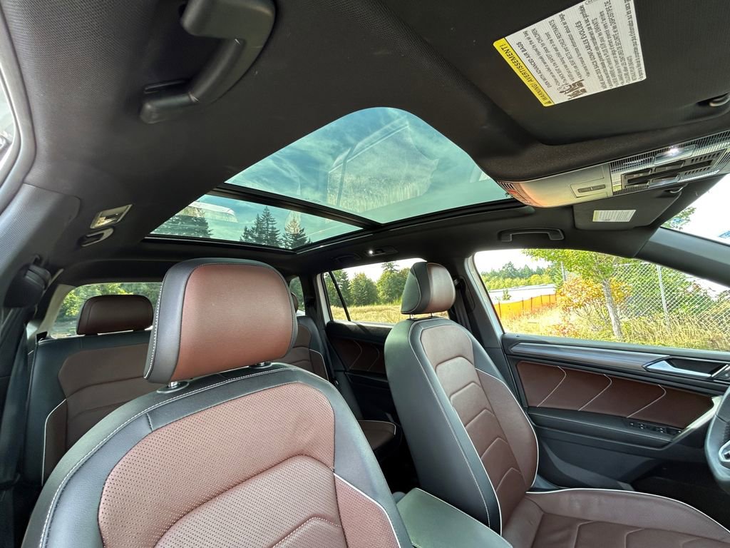 Used 2022 Volkswagen Tiguan SEL R-Line image 27