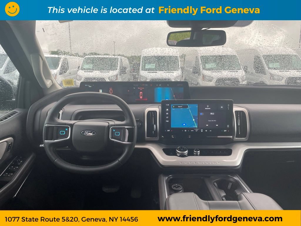 Used 2025 Ford Expedition Max Active AWD/4WD image 17