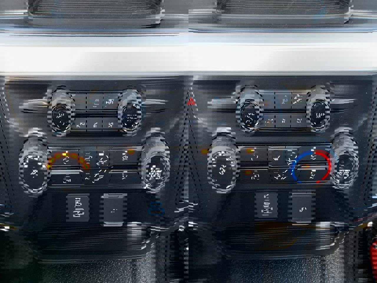 New 2026 Ford F250 XL w/ XL Chrome Package image 36