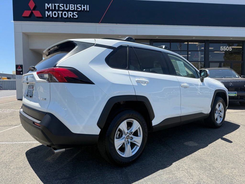 Used 2019 Toyota RAV4 XLE FWD image 12