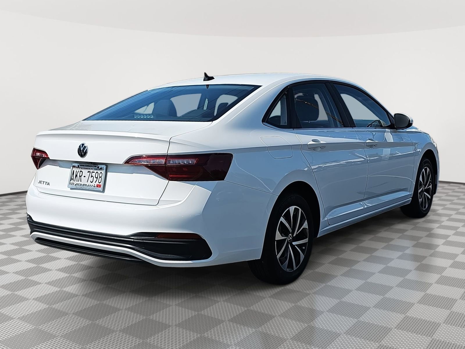 Used 2022 Volkswagen Jetta S image 5