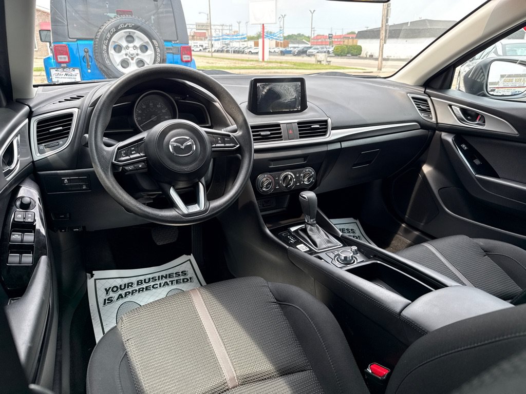 Used 2018 MAZDA MAZDA3 Sport w/ Preferred Equipment Package FWD image 9