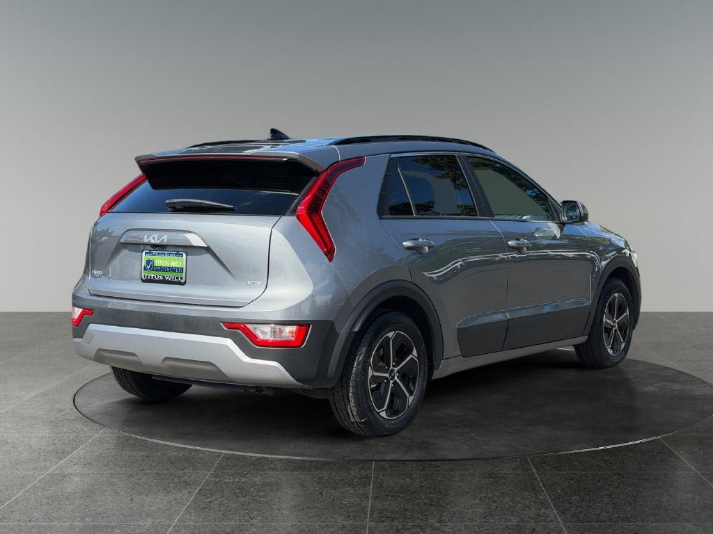 Used 2025 Kia Niro LX FWD image 9