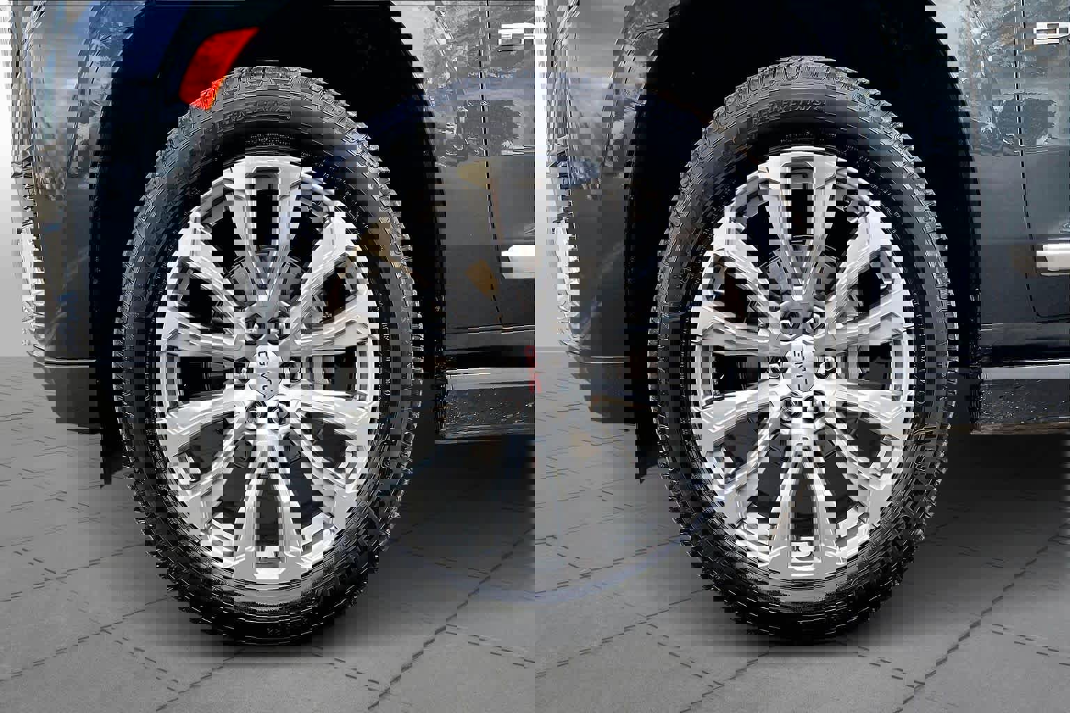 Used 2022 GMC Yukon Denali w/ Max Trailering Package image 11