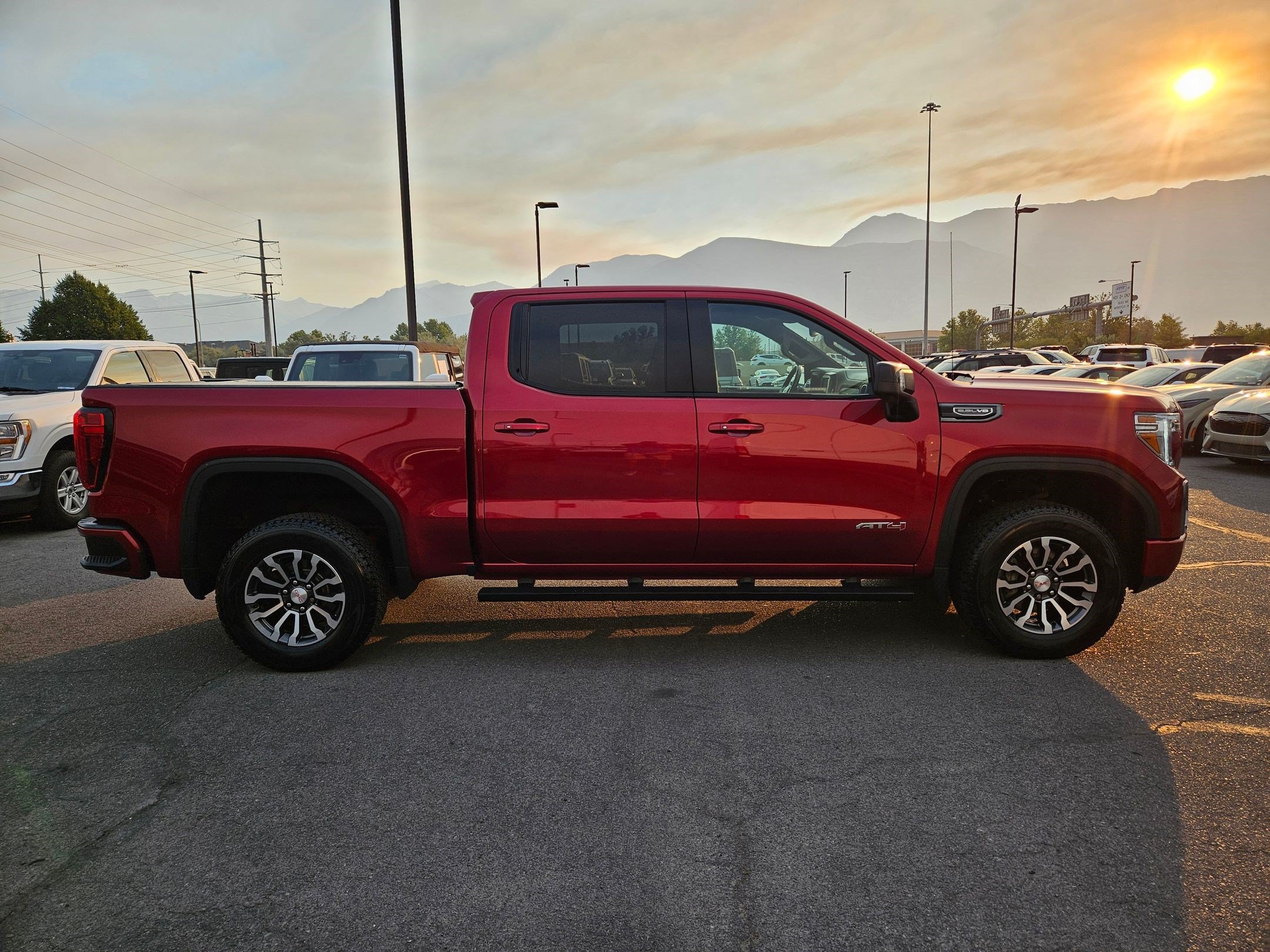 Used 2021 GMC Sierra 1500 AT4 AWD/4WD image 2