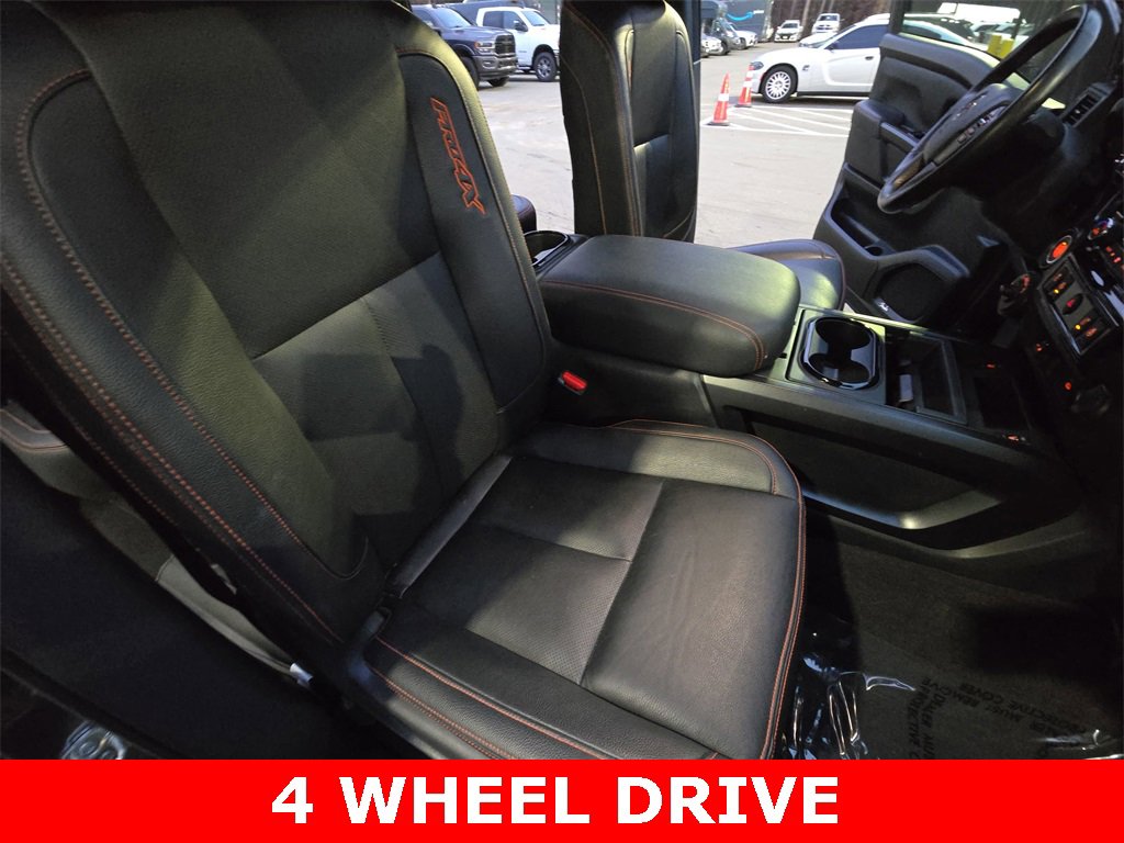 Used 2023 Nissan Titan PRO-4X w/ Pro-4x Convenience Package image 10