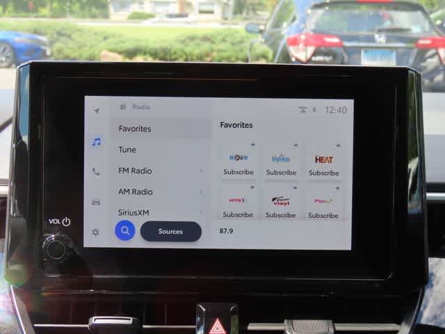 Used 2025 Toyota Corolla SE w/ Convenience Package FWD image 19