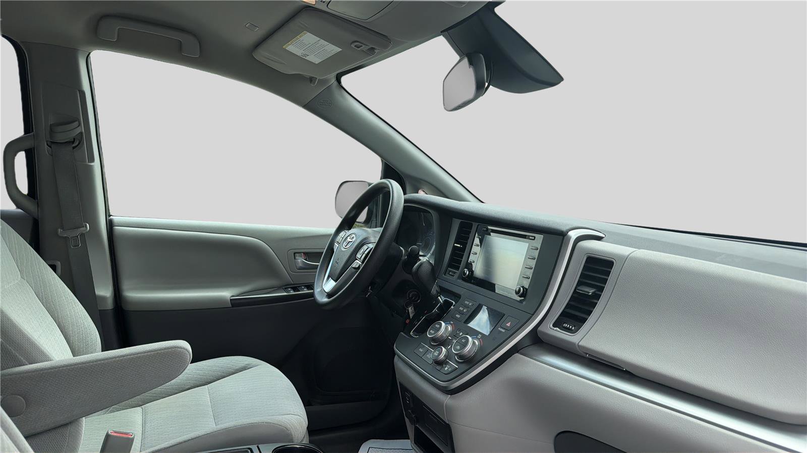 Used 2020 Toyota Sienna LE FWD image 19