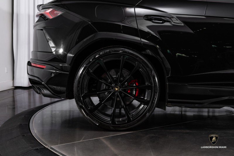 Used 2019 Lamborghini Urus image 20