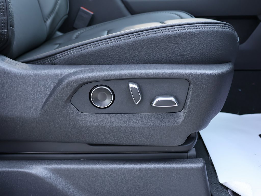 New 2026 GMC Sierra 3500 Denali w/ Denali Reserve Package image 48