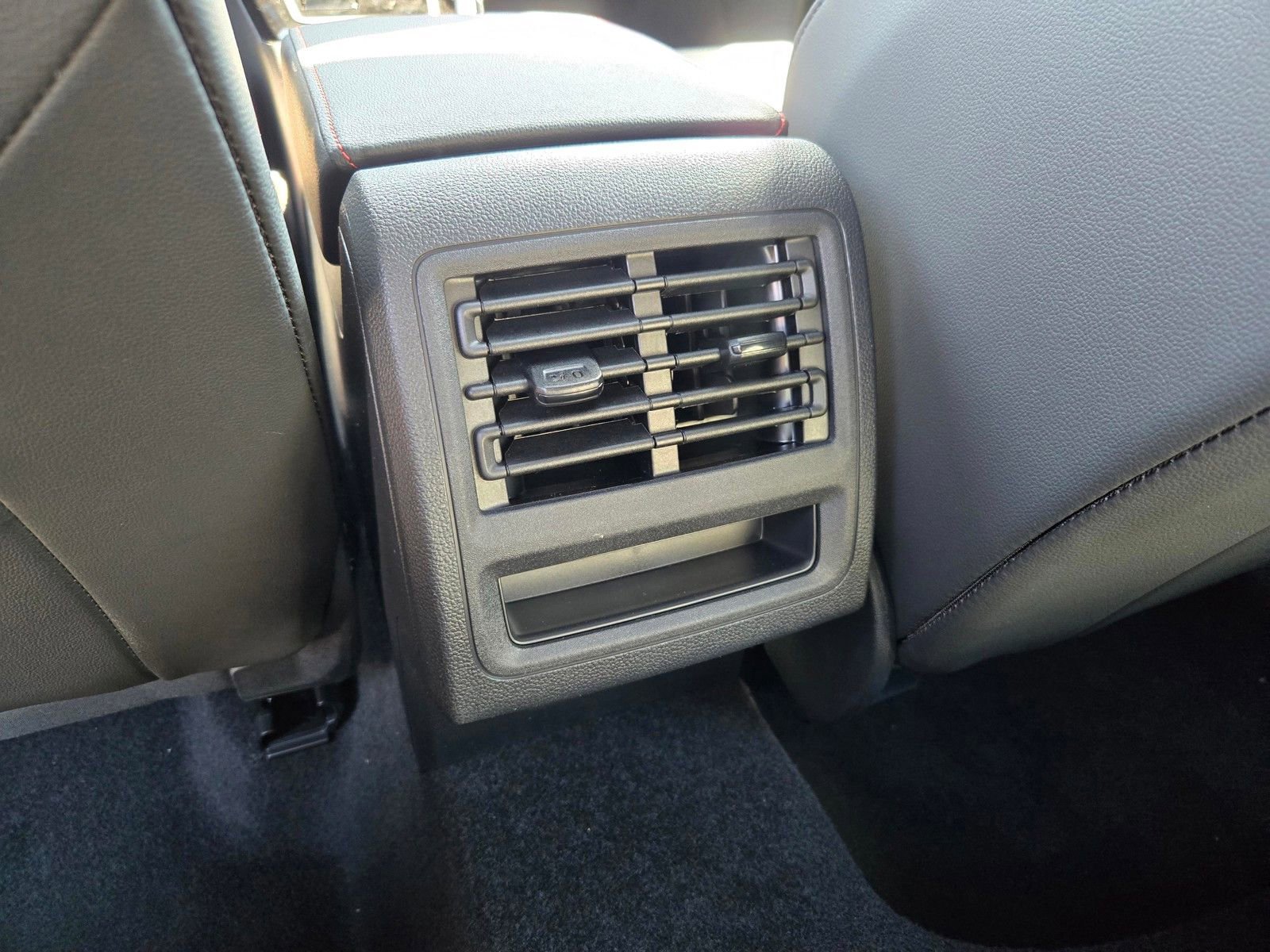 New 2025 Volkswagen GTI SE image 7