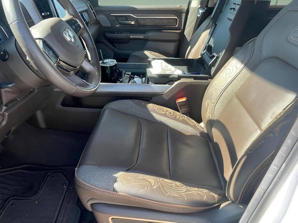 Used 2025 RAM 1500 Limited w/ Off Road Group image 10