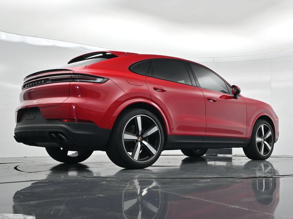 Certified 2025 Porsche Cayenne Coupe AWD/4WD image 25