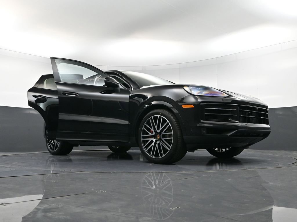 New 2026 Porsche Cayenne S image 39