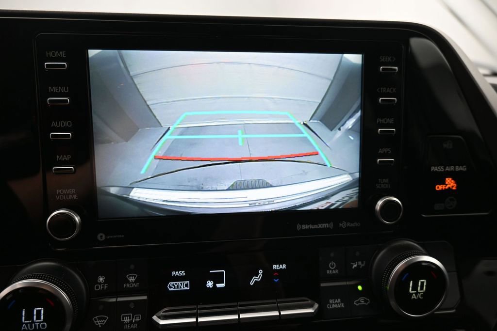 Used 2020 Toyota Highlander LE AWD/4WD image 20