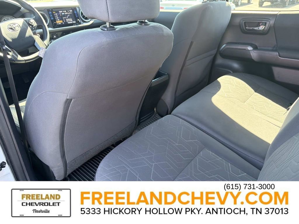 Used 2017 Toyota Tacoma TRD Sport w/ Tow Package (A/T) image 19