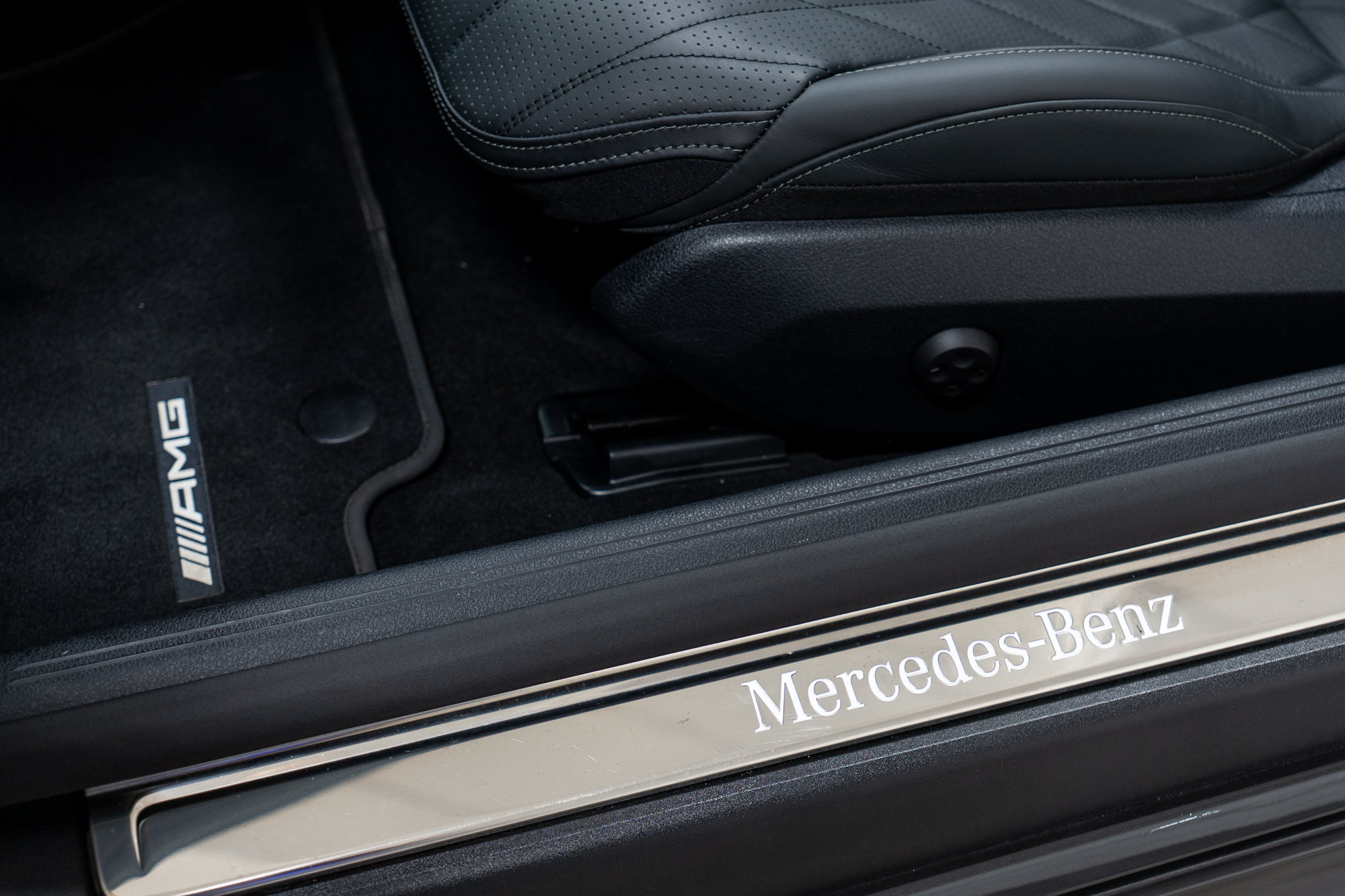 Certified 2024 Mercedes-Benz CLE 450 4MATIC Cabriolet image 12