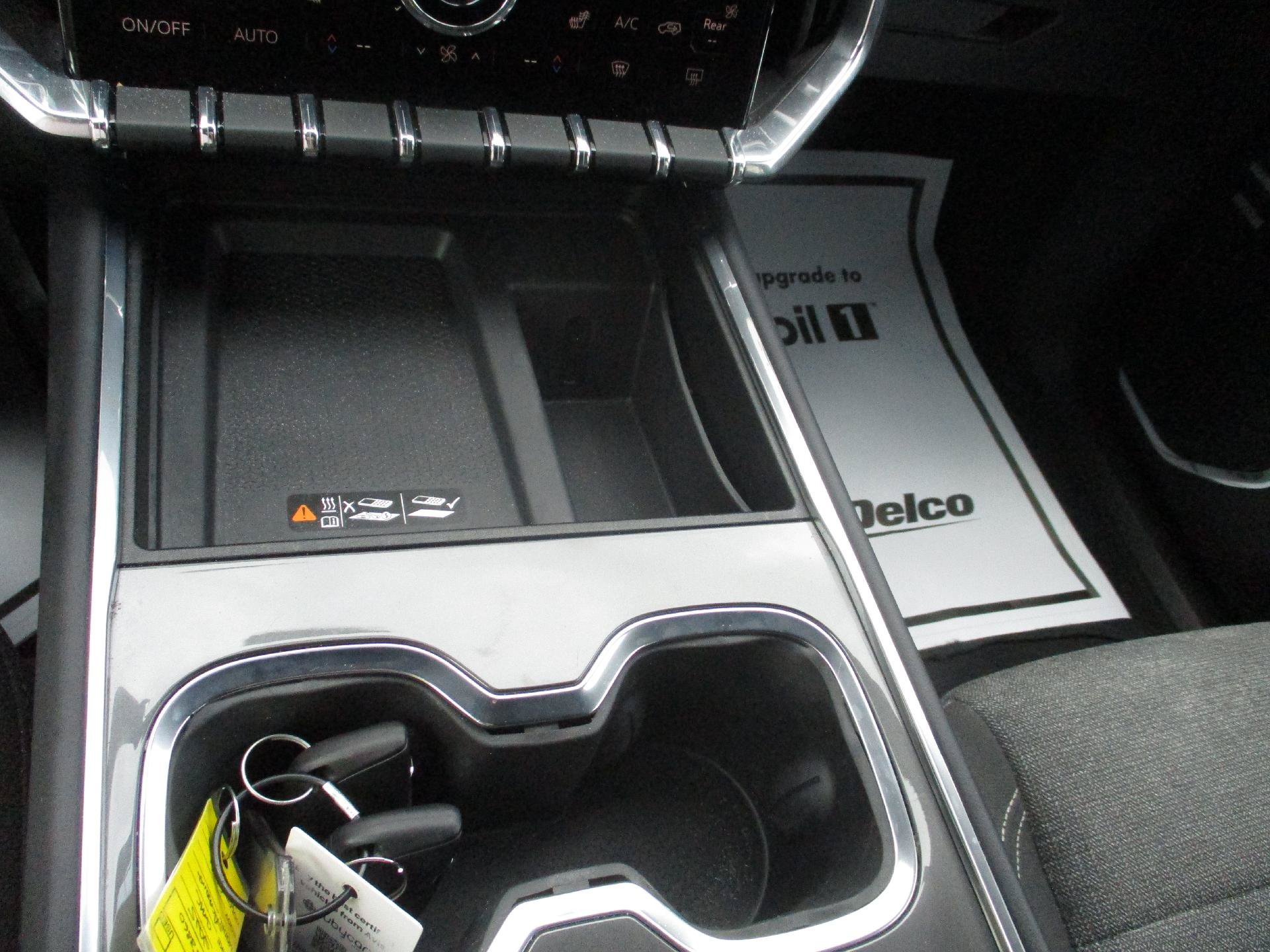 Used 2025 GMC Acadia Elevation FWD image 18
